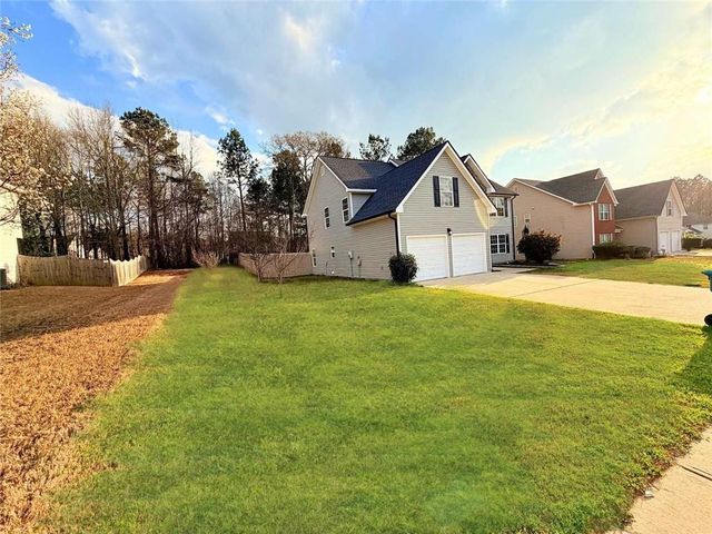 227 Millstone Drive, Hampton, GA 30228