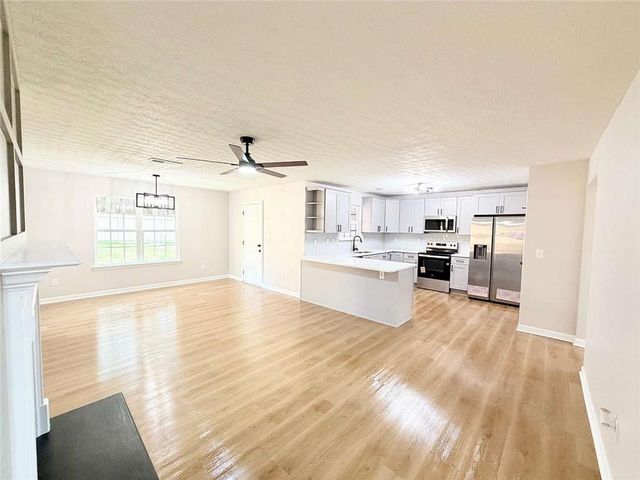 227 Millstone Drive, Hampton, GA 30228