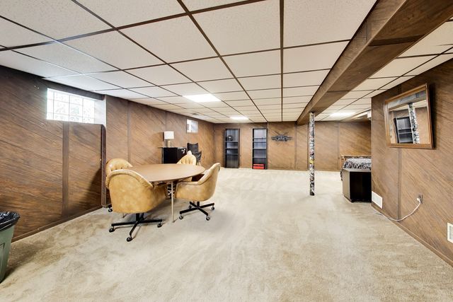 6040 N Niagara Avenue, Chicago, IL 60631