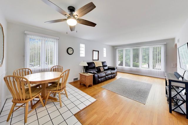 6040 N Niagara Avenue, Chicago, IL 60631