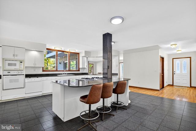 16 BENEDEK RD, Princeton, NJ 08540