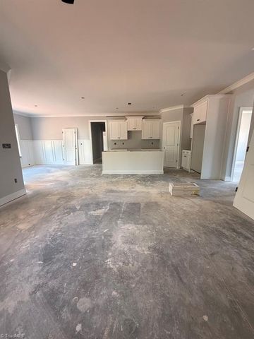 377 Enclave Drive, Clemmons, NC 27012