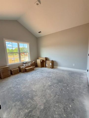 377 Enclave Drive, Clemmons, NC 27012