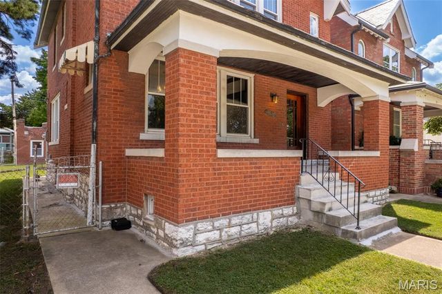 6608 Oakland Avenue, St Louis, MO 63139