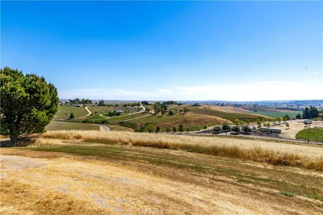 1876 Rancho Lomas Way, San Miguel, CA 93451