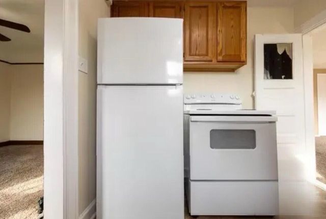 147 Draper Avenue, Waterford, MI 48328