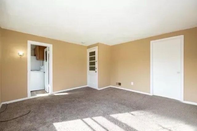 147 Draper Avenue, Waterford, MI 48328