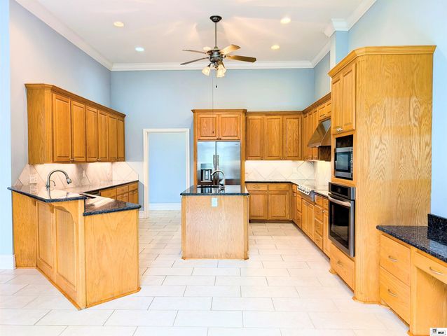 163 L E PHILLIPS ROAD, Eros, LA 71238