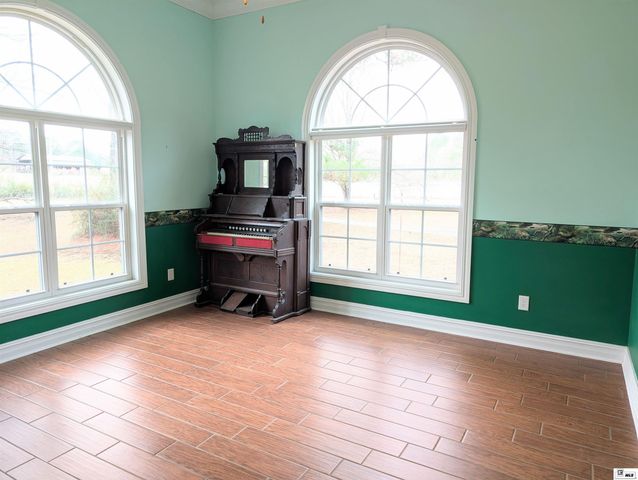 163 L E PHILLIPS ROAD, Eros, LA 71238