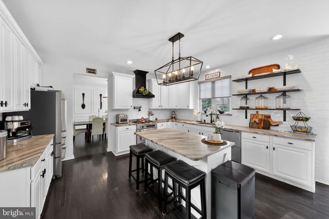 106 COVENTRY LN, Swedesboro, NJ 08085