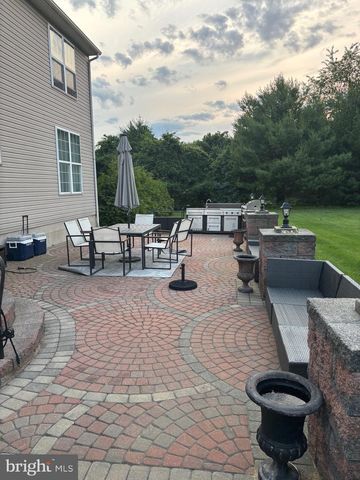 106 COVENTRY LN, Swedesboro, NJ 08085