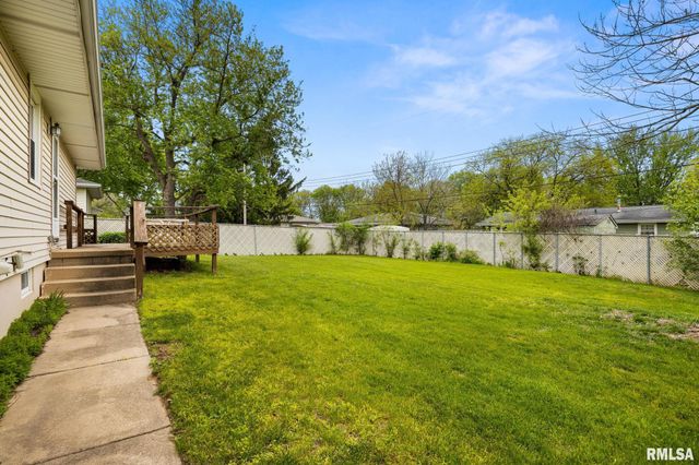 2706 W HUNTINGTON Drive, Peoria, IL 61614