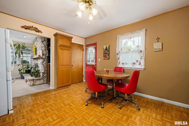 2706 W HUNTINGTON Drive, Peoria, IL 61614