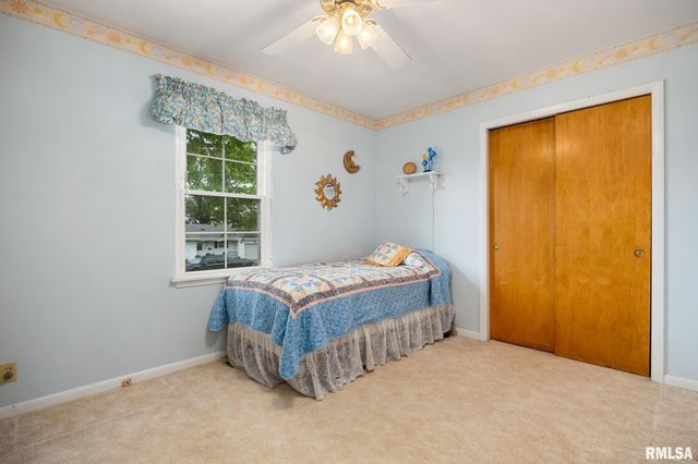 2706 W HUNTINGTON Drive, Peoria, IL 61614