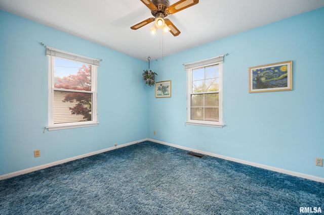 2706 W HUNTINGTON Drive, Peoria, IL 61614