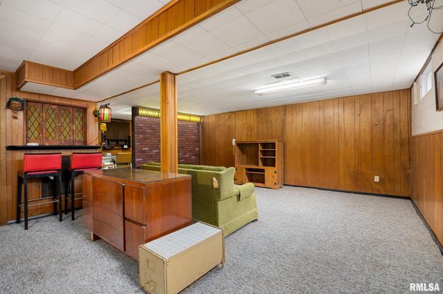 2706 W HUNTINGTON Drive, Peoria, IL 61614