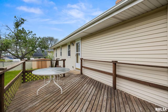 2706 W HUNTINGTON Drive, Peoria, IL 61614