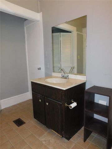 541 NE 11TH STREET, Gainesville, FL 32601