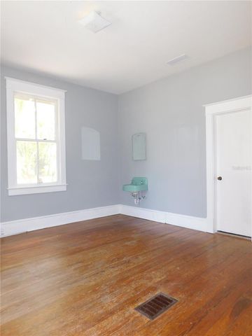 541 NE 11TH STREET, Gainesville, FL 32601