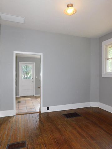 541 NE 11TH STREET, Gainesville, FL 32601