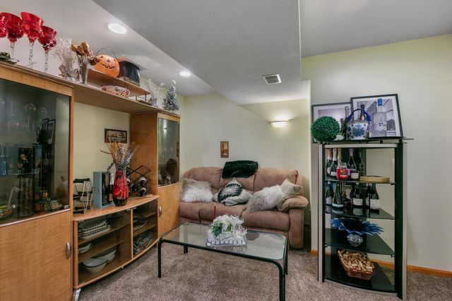 10725 55th Ave N, Plymouth, MN 55442
