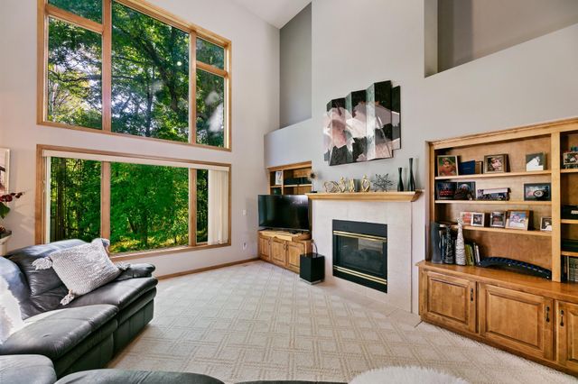 10725 55th Ave N, Plymouth, MN 55442