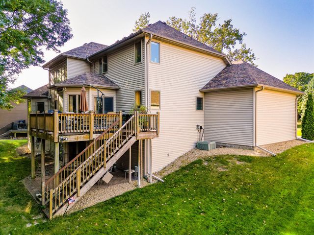 10725 55th Ave N, Plymouth, MN 55442