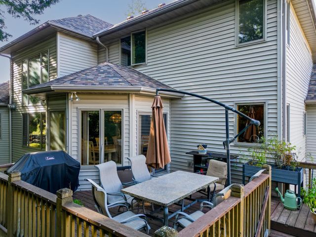 10725 55th Ave N, Plymouth, MN 55442