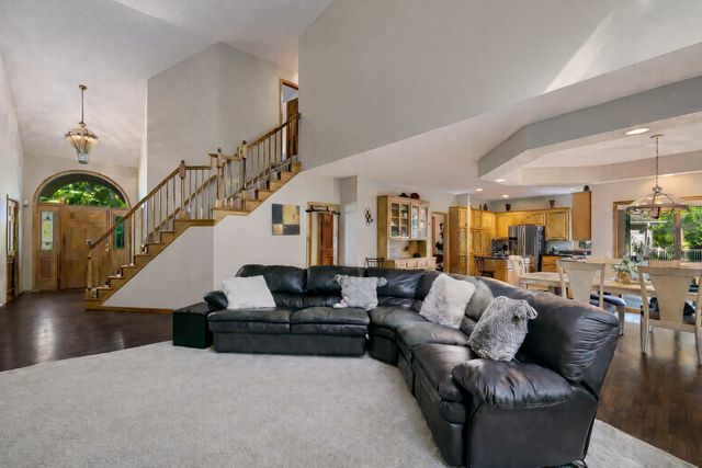 10725 55th Ave N, Plymouth, MN 55442