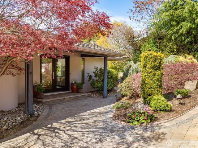 20409 25th Avenue NW, Shoreline, WA 98177