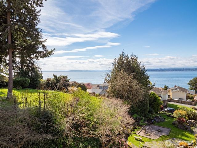 20409 25th Avenue NW, Shoreline, WA 98177