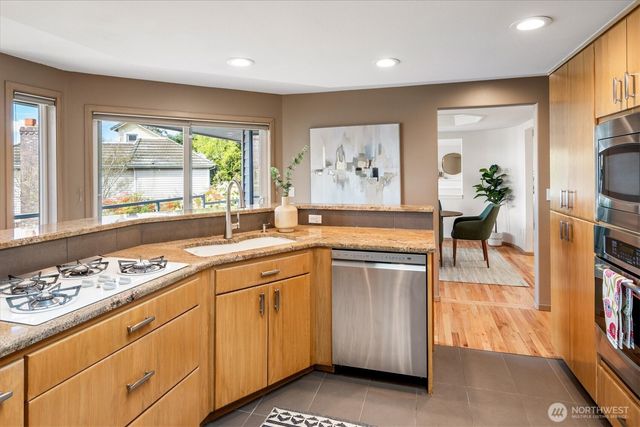 20409 25th Avenue NW, Shoreline, WA 98177