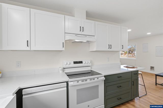 308 S 24th Av, Philomath, OR 97370