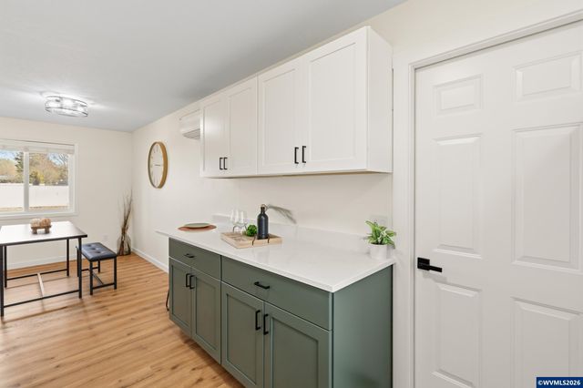 308 S 24th Av, Philomath, OR 97370