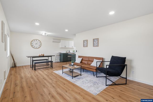 308 S 24th Av, Philomath, OR 97370