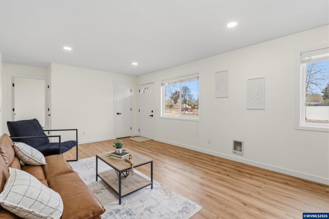 308 S 24th Av, Philomath, OR 97370