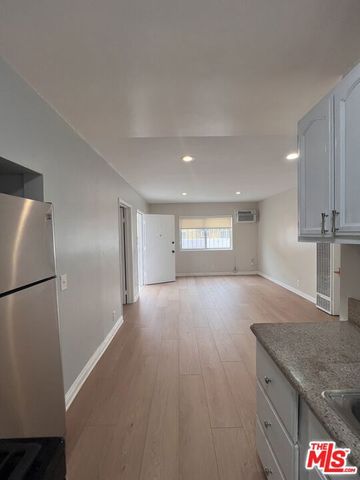 1132 S Oxford Avenue, Los Angeles, CA 90006