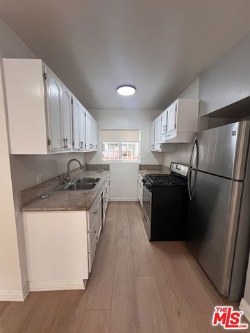 1132 S Oxford Avenue, Los Angeles, CA 90006