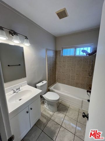 1132 S Oxford Avenue, Los Angeles, CA 90006