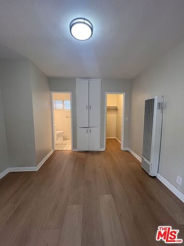 1132 S Oxford Avenue, Los Angeles, CA 90006