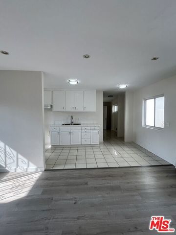1132 S Oxford Avenue, Los Angeles, CA 90006