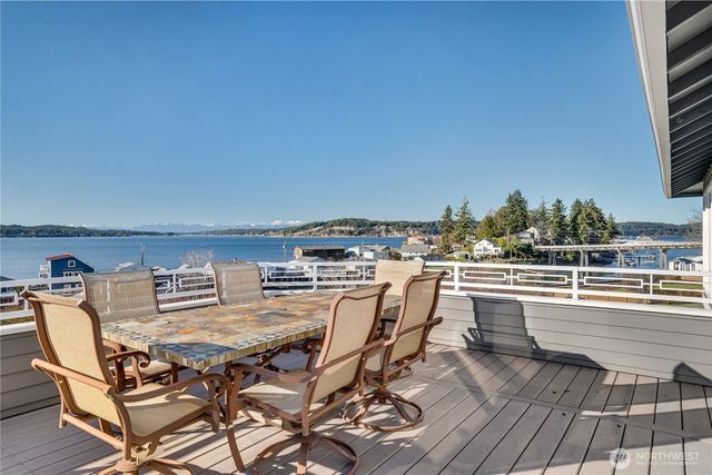 2611 Lemons Beach Road W, University Place, WA 98466