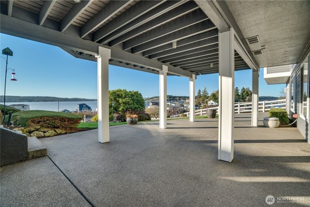 2611 Lemons Beach Road W, University Place, WA 98466