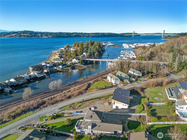 2611 Lemons Beach Road W, University Place, WA 98466