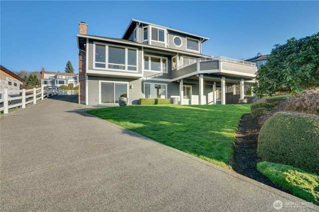 2611 Lemons Beach Road W, University Place, WA 98466