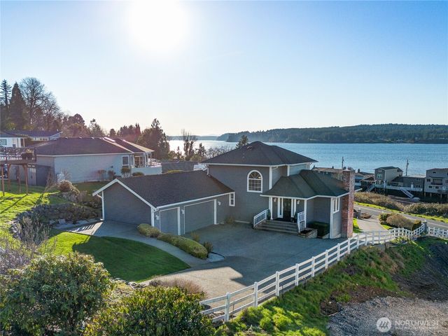 2611 Lemons Beach Road W, University Place, WA 98466