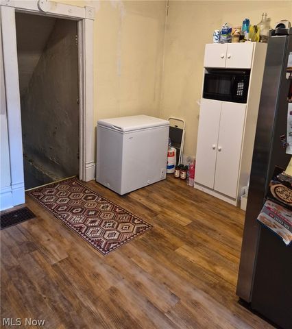 1025 Virginia Ave, Follansbee, WV 26037
