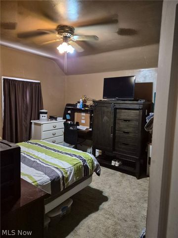 1025 Virginia Ave, Follansbee, WV 26037