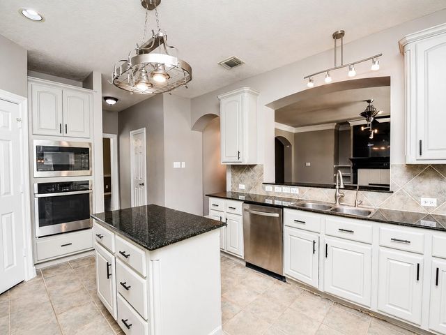 16522 Champions Cove Circle, Spring, TX 77379