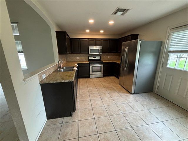 12828 Starbrimson TRL, Elgin, TX 78621